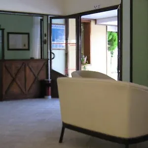https://oya-apartments.kusadasihotels.org